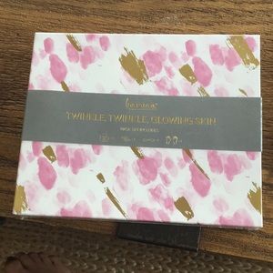 Mask set for face, eyes, and hands.